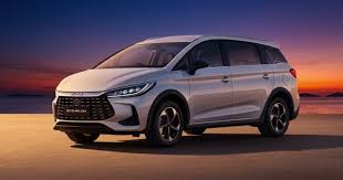BYD M6: Pilihan Cerdas Mobil Keluarga Listrik Pertama di Indonesia