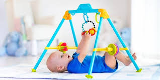 Bagaimana stimulasi motorik, kognitif, kemampuan bicara dan cara merawat bayi usia 6. Rekomendasi Mainan Bayi 3 Bulan Dan Manfaatnya