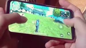 Tangan cowok di atas cewek. Zona Bucin Main Game Sambil Pegangan Tangan Youtube