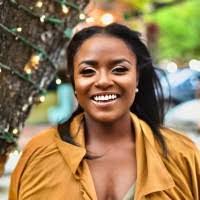 Molly Carson's Instagram, Twitter & Facebook