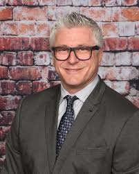 Dr. Chris Main Demonstrating Surgical Techniques