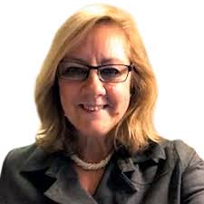 Lynn Schade's Instagram, Twitter & Facebook