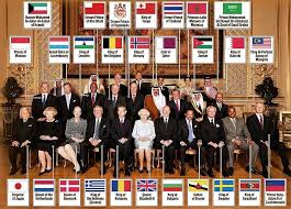 Termenul se aplică în mod obișnuit și grupului de persoane care sunt legăturile monarhului în rolul său ca suveran al celorlalte ținuturi commonwealth. Liniile Genealogice Ale Familiilor Regale