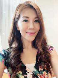 HOW TO DEAL WITH OVERWHELM IN 3 MINUTES ❤️✊🏻 As an entrepreneur or someone  who is juggling a lot (a career, a business, a family, etc), sometimes we  can feel overwhelmed 🥺🙈