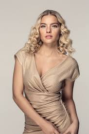 Ob lena gercke, lovelyn enebechi oder stefanie giesinger. Pin Auf Glamour Party