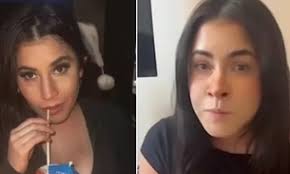 Jovem briga com amiga e envia ao namorado dela fotos que revelam sexo a três