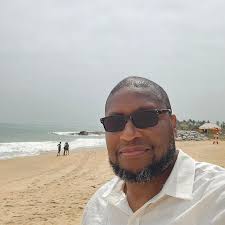 Rockin' rose colored glasses since 2nd grade. 💃🏽 Growing up, my mom made  my clothes. (she loved ruffles & red) I started wearing glasses very young.  Going for a vision checkup was