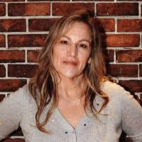 Cheryl Nicholson's Instagram, Twitter & Facebook