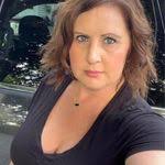 Kimberly Cusick's Instagram, Twitter & Facebook