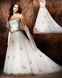 Maybe you would like to learn more about one of these? Brautkleid Arabeske Hochzeitskleid Gold Bestickt 34 36 38 40 42 Hochzeitskleid Brautkleid Hochzeitskleid Gold