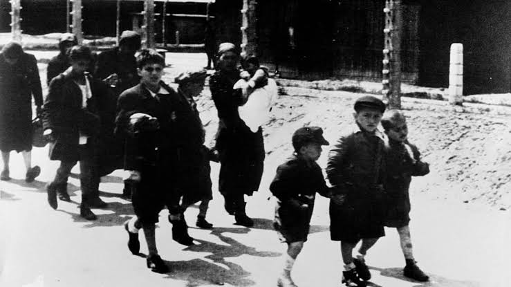 Holocaust Remembrance Day: Survey Shows French Awareness Gap
