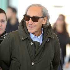 Luca madonia è commosso, afflitto, addolorato. Franco Battiato Riappare Sui Social A Pranzo Con L Amico Luca Madonia Dopo L Incidente Domestico Del 2017 Il Fatto Quotidiano