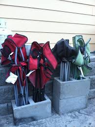 Storing Lawn Chairs Google Search Lawn Chairs Cinder Block Cinder Block Furniture