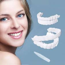 Senyum Atas dan Bawah Gigi Bawah Senyum