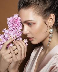 Email marketing to boost your hair salon reviews. Oasis Hair Salon Facebook