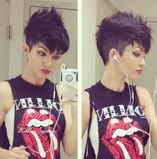 Bright Winter The Hair Colour 2016 En Trend 16 Kisa Sac Modelleri Moda Koko Short Punk Hair Short Hair Styles Punk Hair