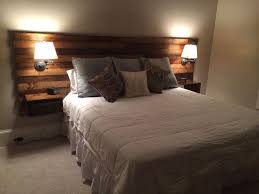 30 New Look Your Bedroom With Diy Rustic Wood Headboard Plans Newfurniturebedroom Headboard Plan Rustic Wood Headboard Bedroom Headboard
