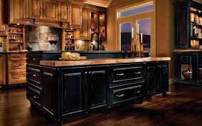 Find barndominium design ideas & inspiration. Modern Rustic Kitchen Black Novocom Top