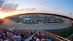 Brad keselowski won his first race of the season on sunday night at darlington raceway. Bojangles Southern 500 At Darlington Preview And Fantasy Nascar Predictions