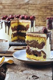 Mit donauwellen sind natürlich keine wellen auf dem fluß gemeint, sondern köstlicher kuchen. Donauwellen Torte Mann Backt