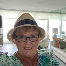 Feeling the post-holiday winter blues? This card is the perfect pick-me-up!  All you need is your favourite pattern from Stampin' Up!'s brand new Lovely  & Beautiful DSP, a piece of coloured card