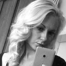 Karolina Witkowska (@kaarolciaa25)