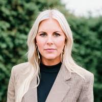 Kelsey Wills's Instagram, Twitter & Facebook