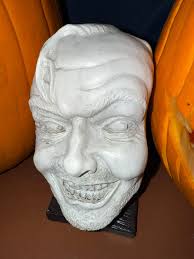 Spent the night carving some pumpkins. 🎃 Getting ready for Halloween and  Dia de Los Muertos!!! Have fun this weekend. Three more day till Halloween