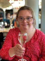 Anna Rothstein's Instagram, Twitter & Facebook