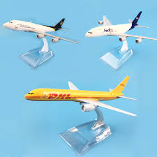 As the curtain closes on the 2019 season, take a peek at the ingenuity and precision that has been required to move formula 1 around the world with dhl.for m. 16cm Airplane Model Dhl Boeing B757 Ups Boeing B747 Fedex Express Airbus A380 Aircraft Model 1 400 Scale Diecast Metal Planes Diecasts Toy Vehicles Aliexpress