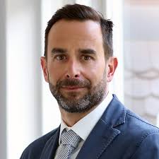 Rainer is the german form of the germanic name raginheri (scandinavian ragnar), composed of the two elements ragin (advice) and heri (army). Prof Helmut Rainer Ph D Team Ifo Institute