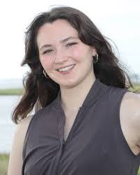 Carly Pollack's Instagram, Twitter & Facebook