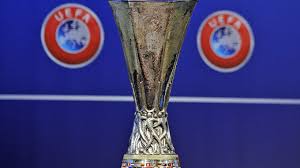 Browse 2,597 europa league pokal stock photos and images available, or start a new search to explore more stock photos and. Uefa Trophae Kommt Nach Monchengladbach Dfb Deutscher Fussball Bund E V