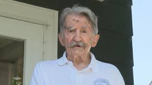 Please take a moment to pay respects for the passing of the worlds oldest  hockey player, Mark Sertich. #SticksOutForSertich : r/hockeyplayers