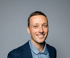 Toby Norton's Instagram, Twitter & Facebook