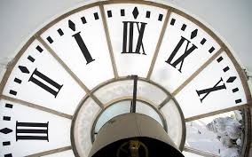 En mars 2019, les eurodéputés ont voté pour la suppression du changement d'heure saisonnier. Changement D Heure Quand Comment Pourquoi Encore Ville De Paris