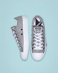 Black And White Chuck Taylors Low Chuck Taylor All Star Mission V Low Top White Converse Black White Chuck Taylors Converse Style Chuck Taylor All Star