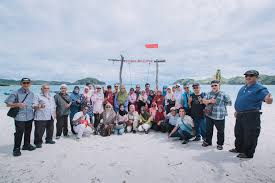 *loved3* so untuk 'short vacation' honeymoon kami,amni pilih pulau langkawi. Paket Wisata Lombok 2020 Profesional Amazing Tour In Virgin Island