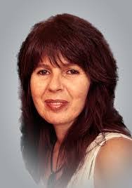 Nicole Simard's Instagram, Twitter & Facebook