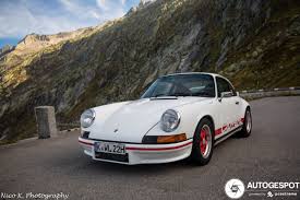 The porsche 911 was the best selling sports car in the world and every newer generation was better than the one it replaced it and the 2015 carrera was no exception. Porsche 911 Carrera Rs 2 7 8 Dezember 2020 Autogespot