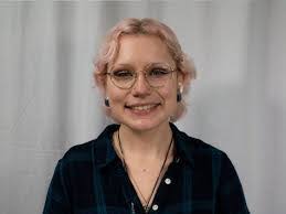 Stephanie Robillard's Instagram, Twitter & Facebook