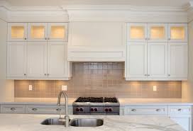 Kitchen cabinet molding is the finishing touch to the installation or upgrade of kitchen cabinets. Kuchenschrank Krone Spritzgiessen Uberprufen Sie Mehr Unter Http Kuchedeko Info 836 Kitchen Cabinets Trim Kitchen Cabinet Crown Molding Above Kitchen Cabinets