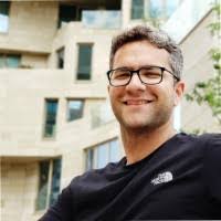 Moe Hassan's Instagram, Twitter & Facebook