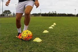 Футболист — футболист, футболиста, муж. Peredvizheniya V Futbole Fundamentalnye Znaniya