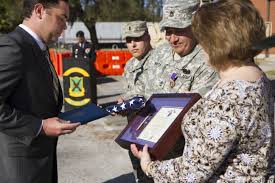200th MPCOM Soldier receives Purple Heart during ceremony