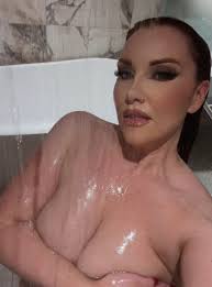 ruby red nude haul (photos) - Sex Photos