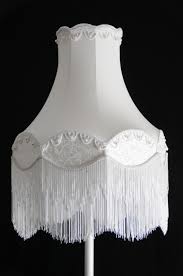 Hanno tutte il paralume in broccato chiaro con le frange. Boutique D Abat Jour Abat Jour Pagode Style Victorien