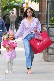1200 x 630 jpeg 191 кб. Bradley Cooper S Daughter Lea Wears Tiara With Mom Irina Shayk Hollywood Life