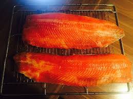 Lachsforelle Kalt Gerauchert Stremellachs Rezept In 2020 Lachsforelle Lachs Kaltrauchern Lachs