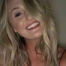 Jessica Baumgart (@baumgart_jess)